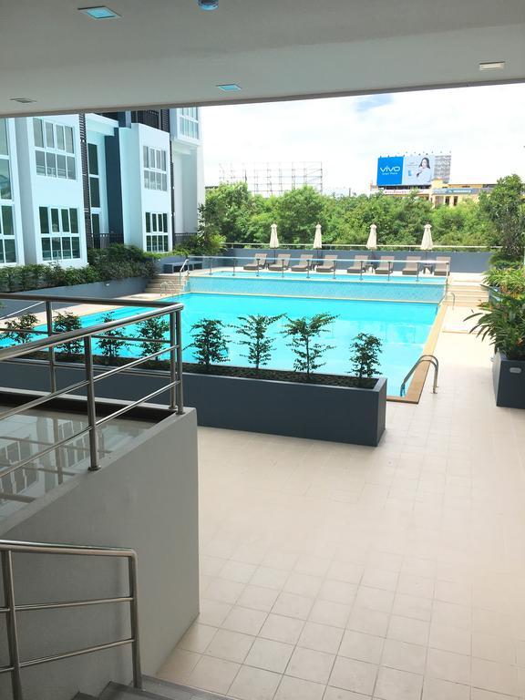 Pool View Room The Prio チエンマイ エクステリア 写真