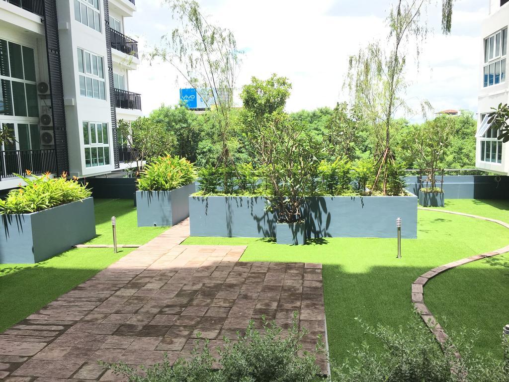 Pool View Room The Prio チエンマイ エクステリア 写真